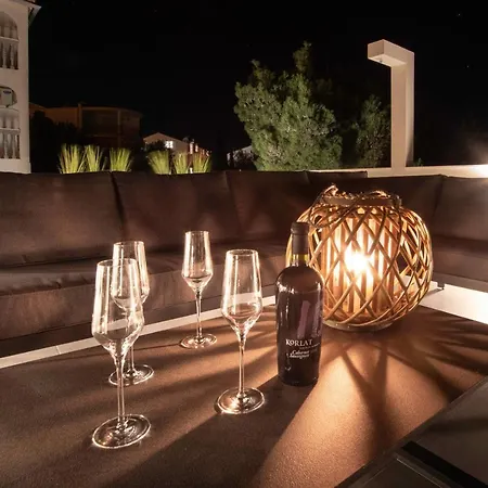 Apartman Garden View With Rooftop Terrace